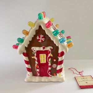 2008 Hallmark Gumdrop Gingerbread House Musical with Multicolor Lights.